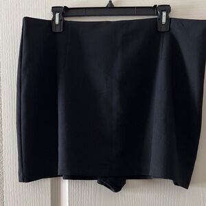 Abercrombie & Fitch XL NWT Black Mini Skort with Clean Lines and High Rise